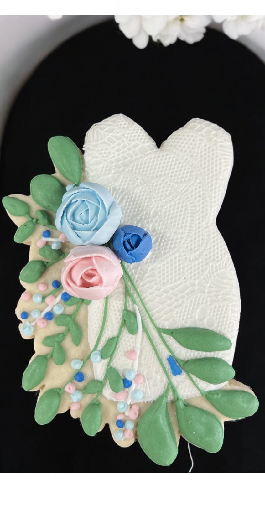Saturday 5/31/2025: INTERMEDIATE Sugar Cookie Decorating class - Wedding Theme