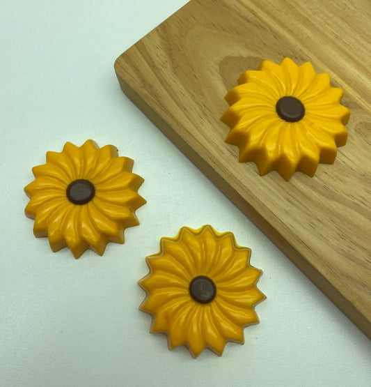 BWB 1 piece chocolate mold: CANDY SUNFLOWER